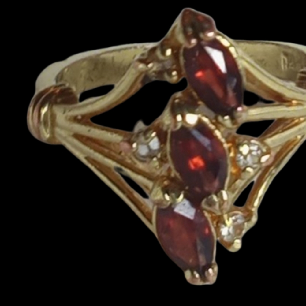 14 KTGP Ruby Red Ring